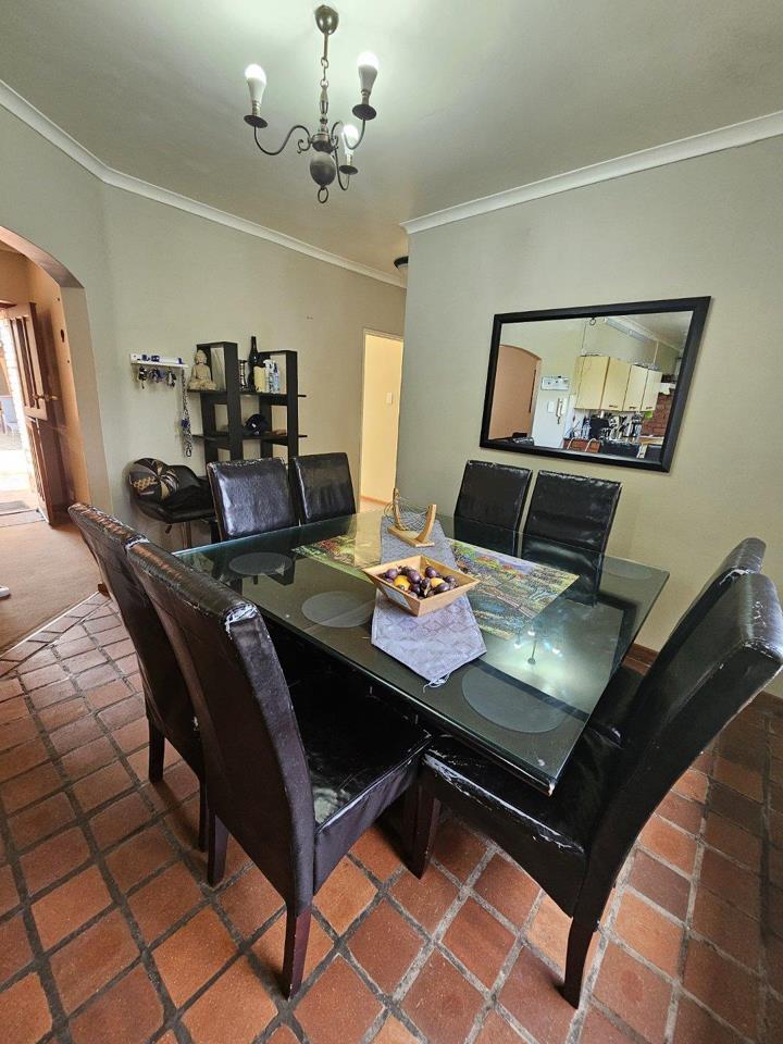 To Let 4 Bedroom Property for Rent in Pari Park Eastern Cape